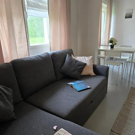 Kyyveden Kartano Kehaekukka 18 *